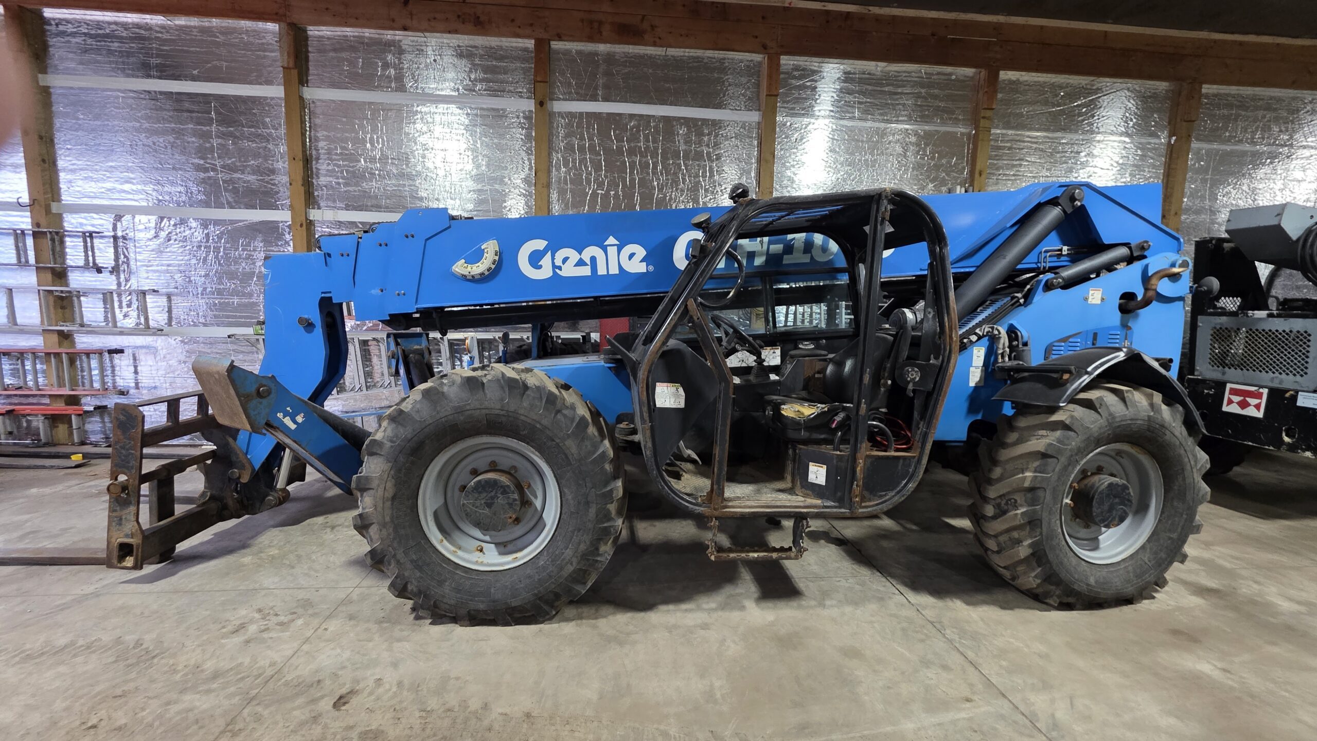 Genie GTH-1056 Telehandler